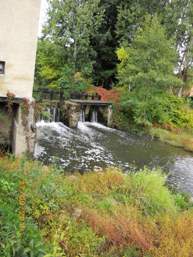Bed and Breakfast Dependance Du Moulin Galuzot Saint-Vallier  Екстер'єр фото